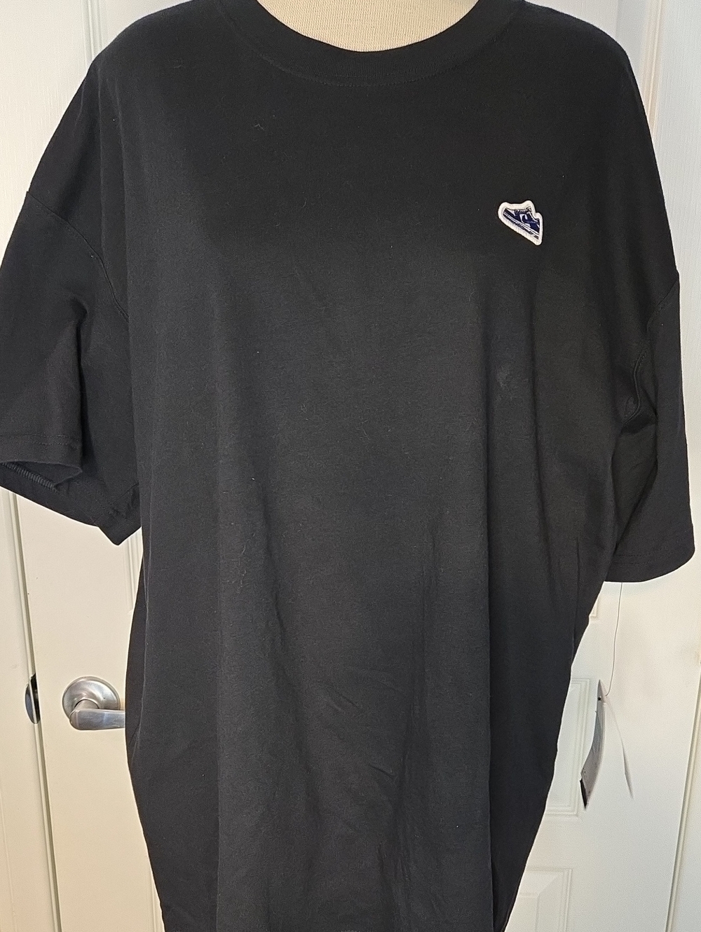 Nike SB Dunk Black Short-Sleeve Crewneck T-Shirt with Small Patch Logo
